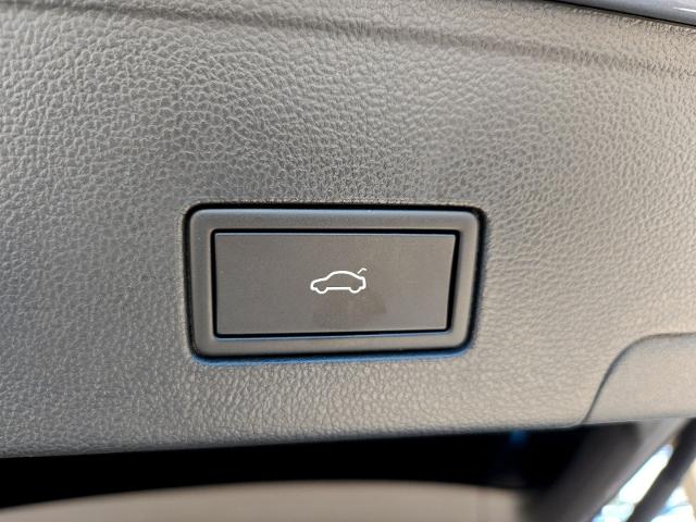2024 Volkswagen Atlas Cross Sport Vehicle Photo in Weatherford, TX 76087