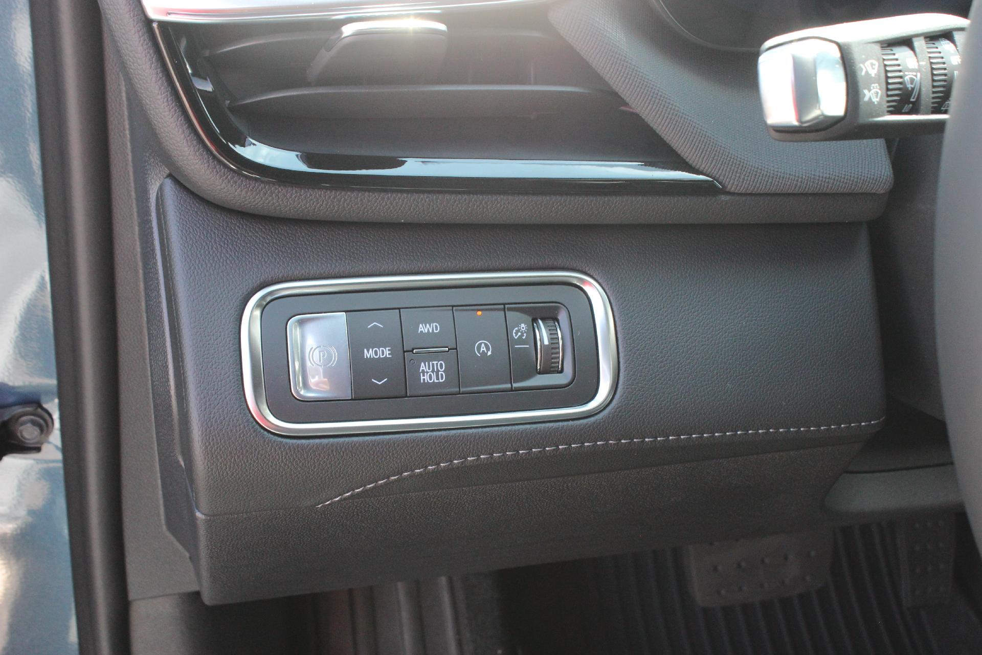 2026 Buick Enclave Vehicle Photo in AURORA, CO 80012-4011