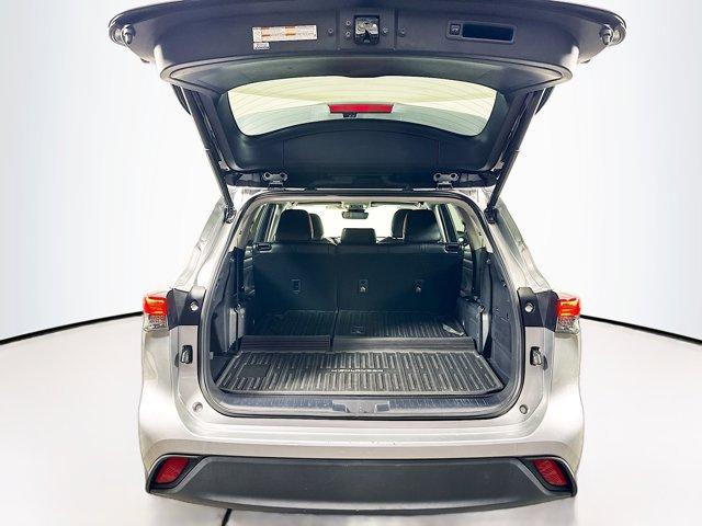 2022 Toyota Highlander Vehicle Photo in Flemington, NJ 08822