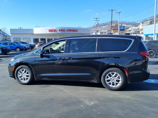 2023 Chrysler Pacifica Touring L - 1