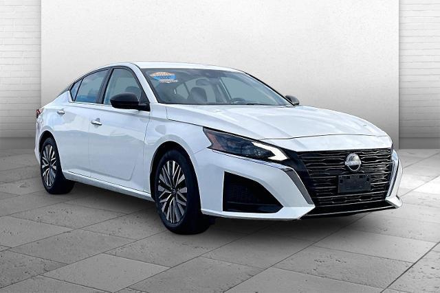2025 Nissan Altima Vehicle Photo in TOPEKA, KS 66609-0000