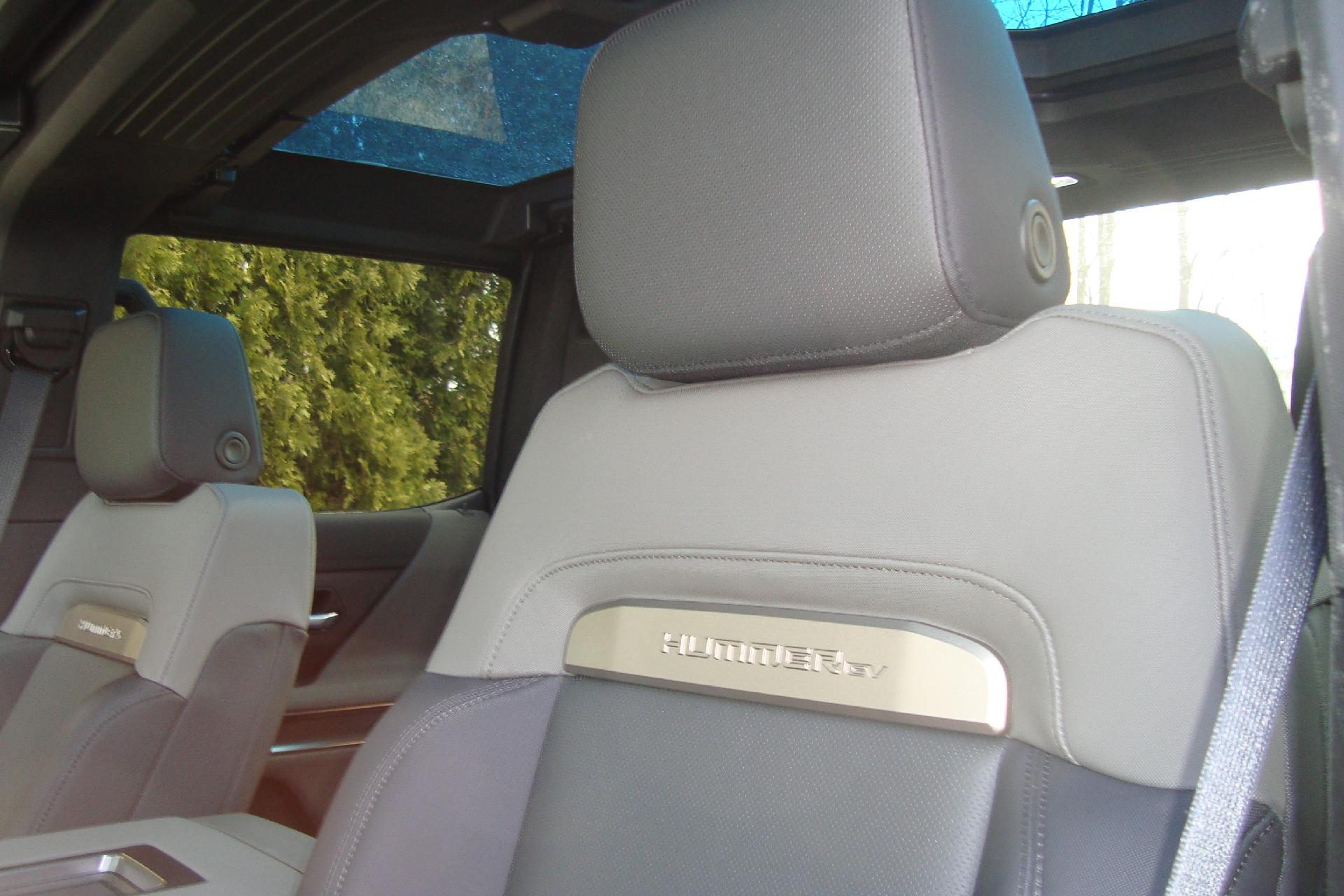 2025 GMC HUMMER EV Pickup Vehicle Photo in PORTSMOUTH, NH 03801-4196