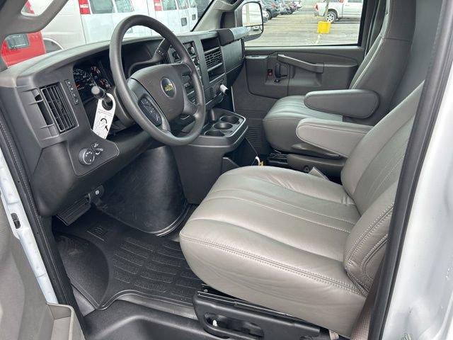 2025 Chevrolet Express Cargo 2500 Vehicle Photo in SAINT CLAIRSVILLE, OH 43950-8512