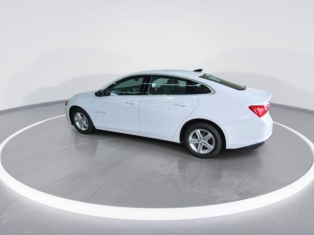 2024 Chevrolet Malibu Vehicle Photo in Pleasant Hills, PA 15236