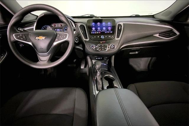 2022 Chevrolet Malibu Vehicle Photo in Lees Summit, MO 64086