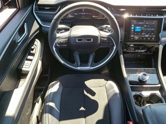 2023 Jeep Grand Cherokee Vehicle Photo in DANBURY, CT 06810-5034