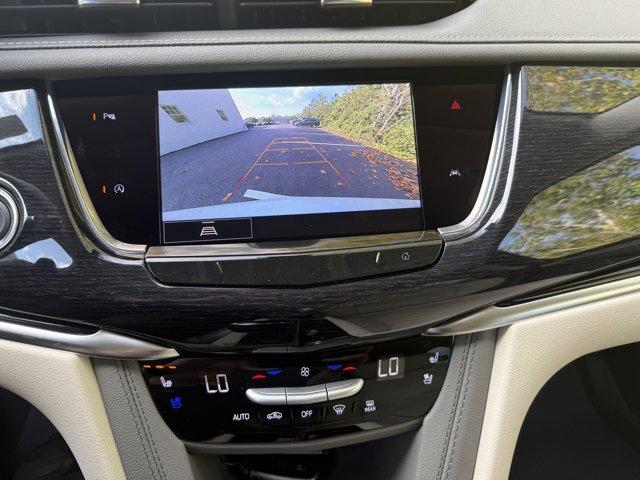 2025 Cadillac XT6 Vehicle Photo in LEOMINSTER, MA 01453-2952