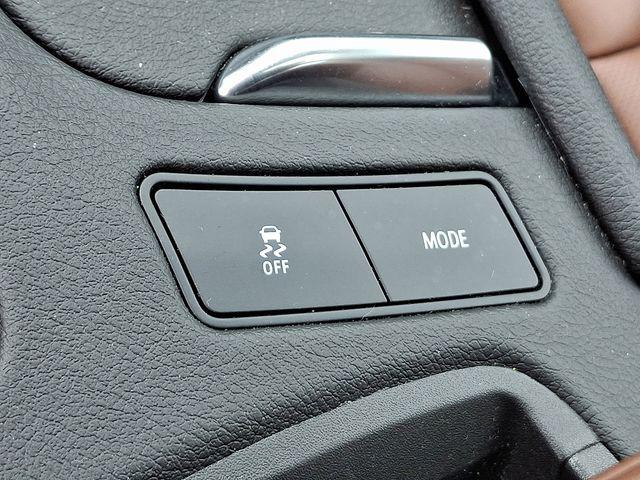2024 Cadillac XT5 Vehicle Photo in DANBURY, CT 06810-5034