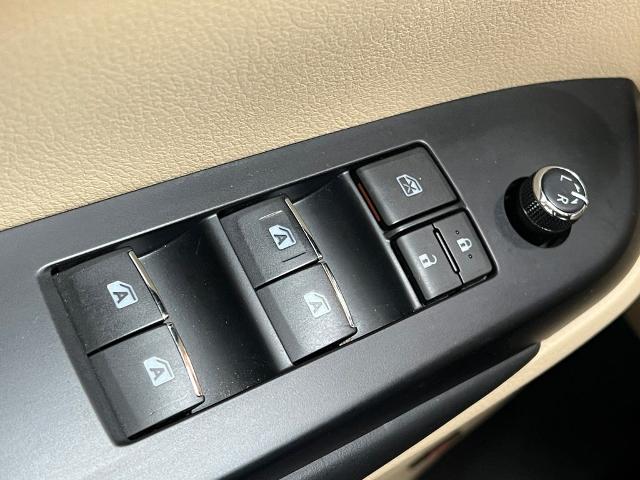2019 Toyota Highlander Vehicle Photo in Brunswick, GA 31525