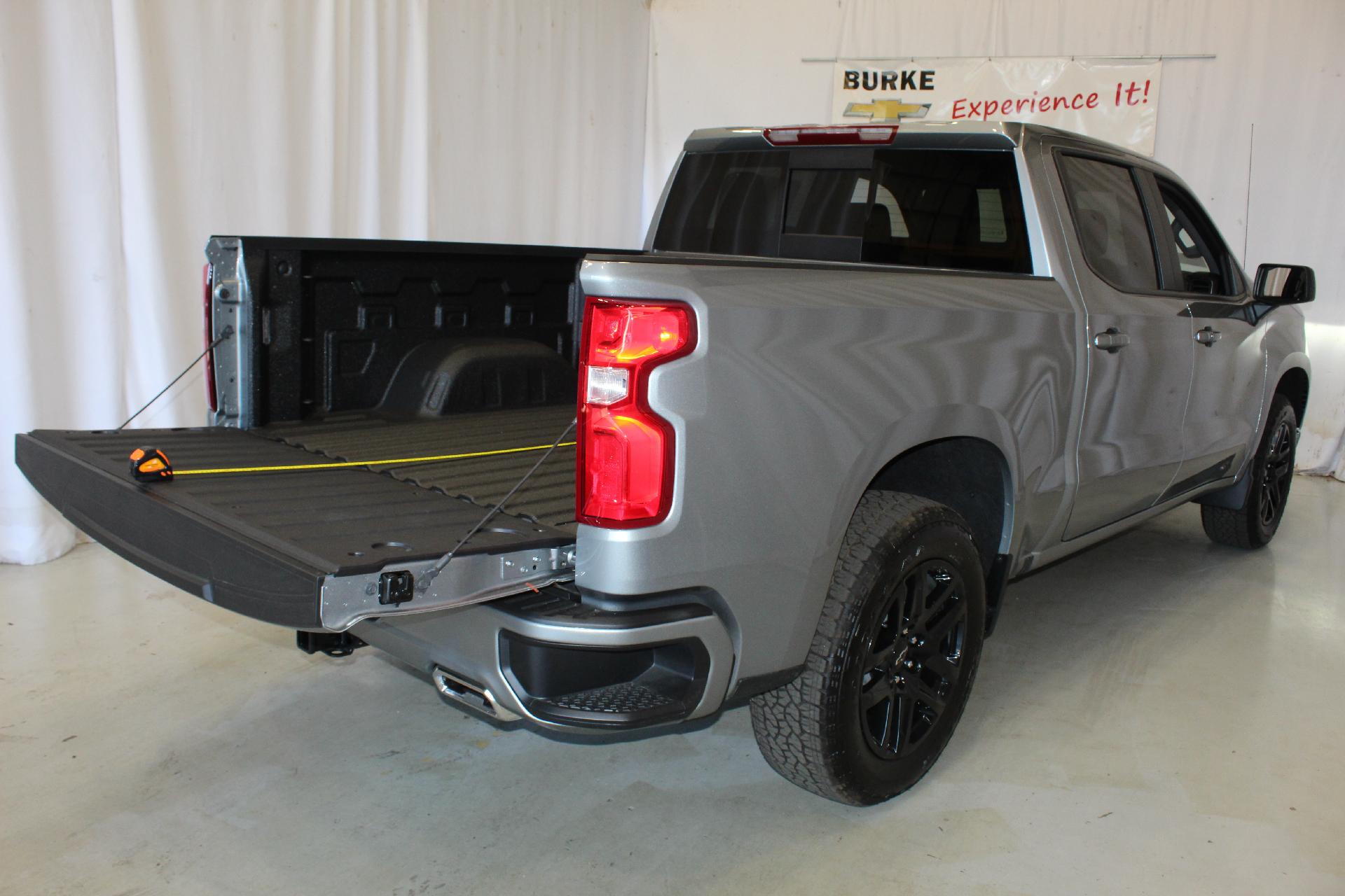 2025 Chevrolet Silverado 1500 Vehicle Photo in NORTHAMPTON, MA 01060-1120