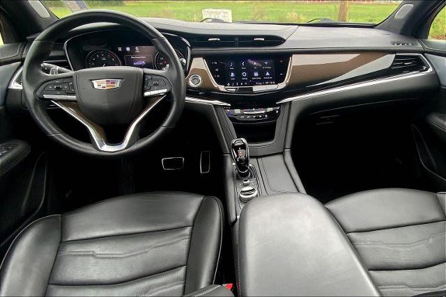 2024 Cadillac XT6 Vehicle Photo in TOPEKA, KS 66609-0000