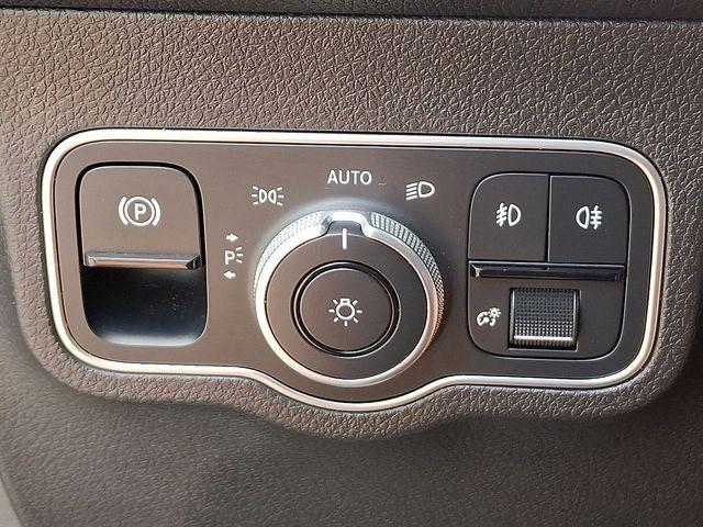 2022 Mercedes-Benz GLB 250 Vehicle Photo in DANBURY, CT 06810-5034