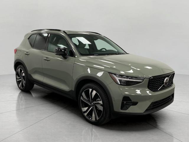 2025 Volvo XC40 Vehicle Photo in Neenah, WI 54956