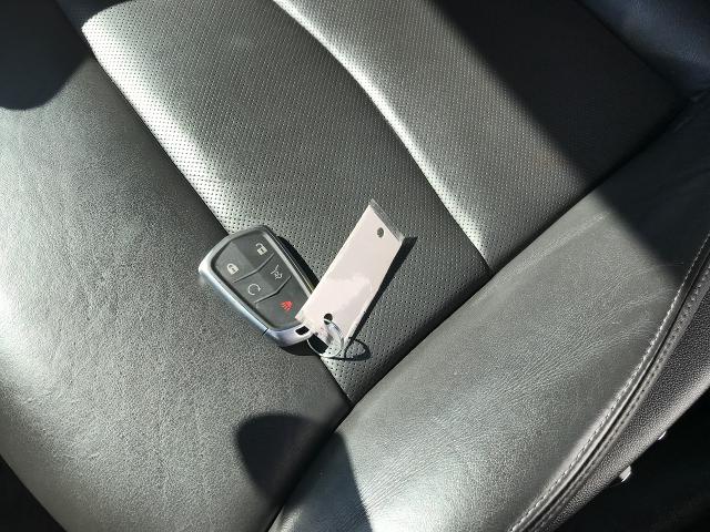 2025 Cadillac XT6 Vehicle Photo in GREEN BAY, WI 54303-3330