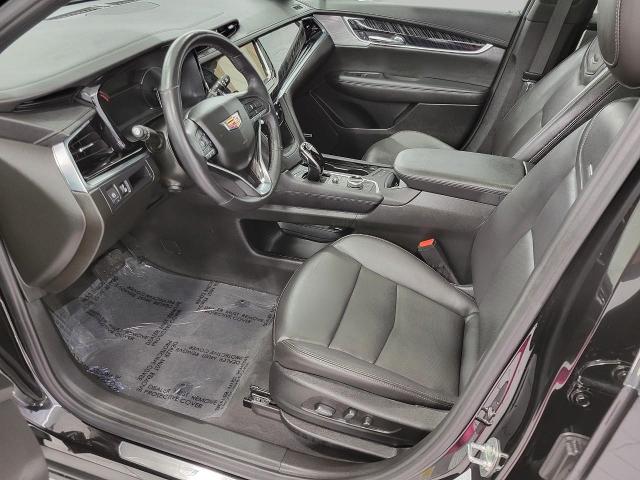 2025 Cadillac XT6 Vehicle Photo in NEENAH, WI 54956-2243