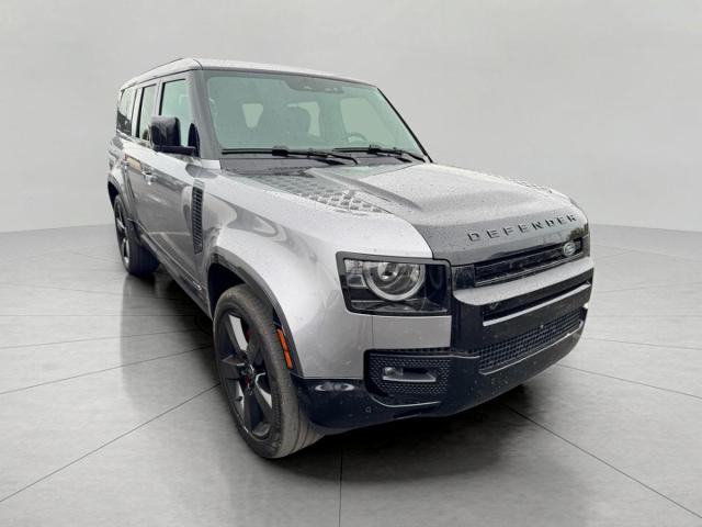 2023 Defender Vehicle Photo in Appleton, WI 54913