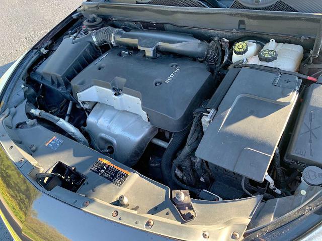2015 Chevrolet Malibu Vehicle Photo in MOON TOWNSHIP, PA 15108-2571