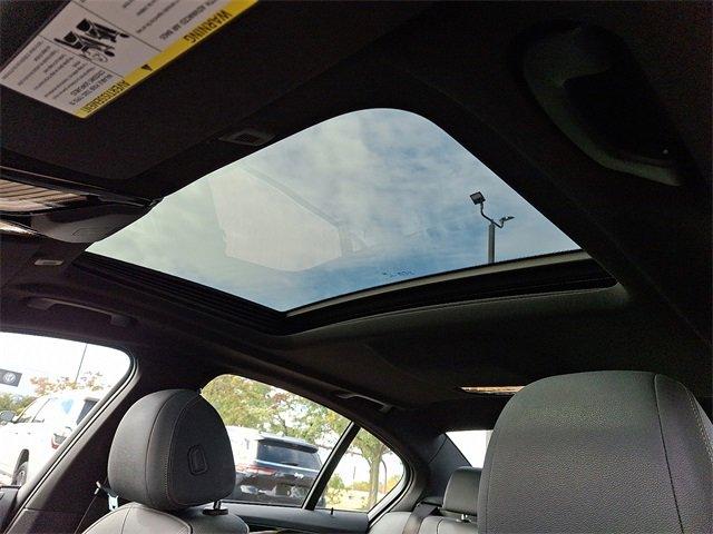 2023 BMW 540i xDrive Vehicle Photo in Willow Grove, PA 19090