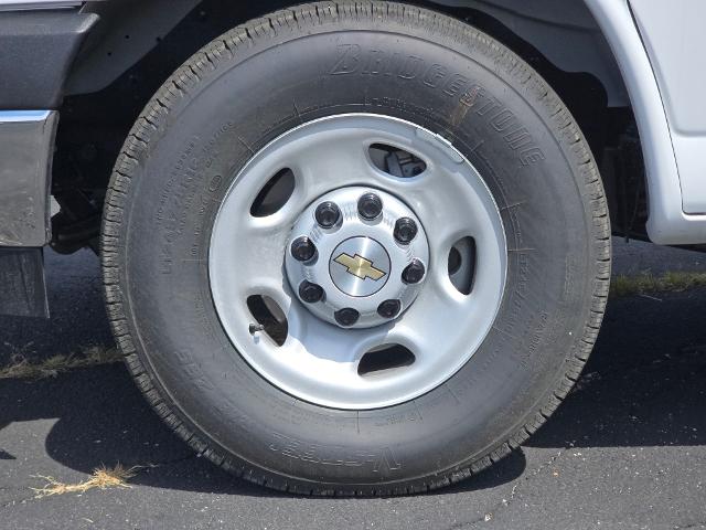 2025 Chevrolet Express Commercial Cutaway Vehicle Photo in INDEPENDENCE, MO 64055-1314