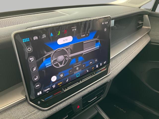 2025 Volkswagen Tiguan Vehicle Photo in Oshkosh, WI 54904