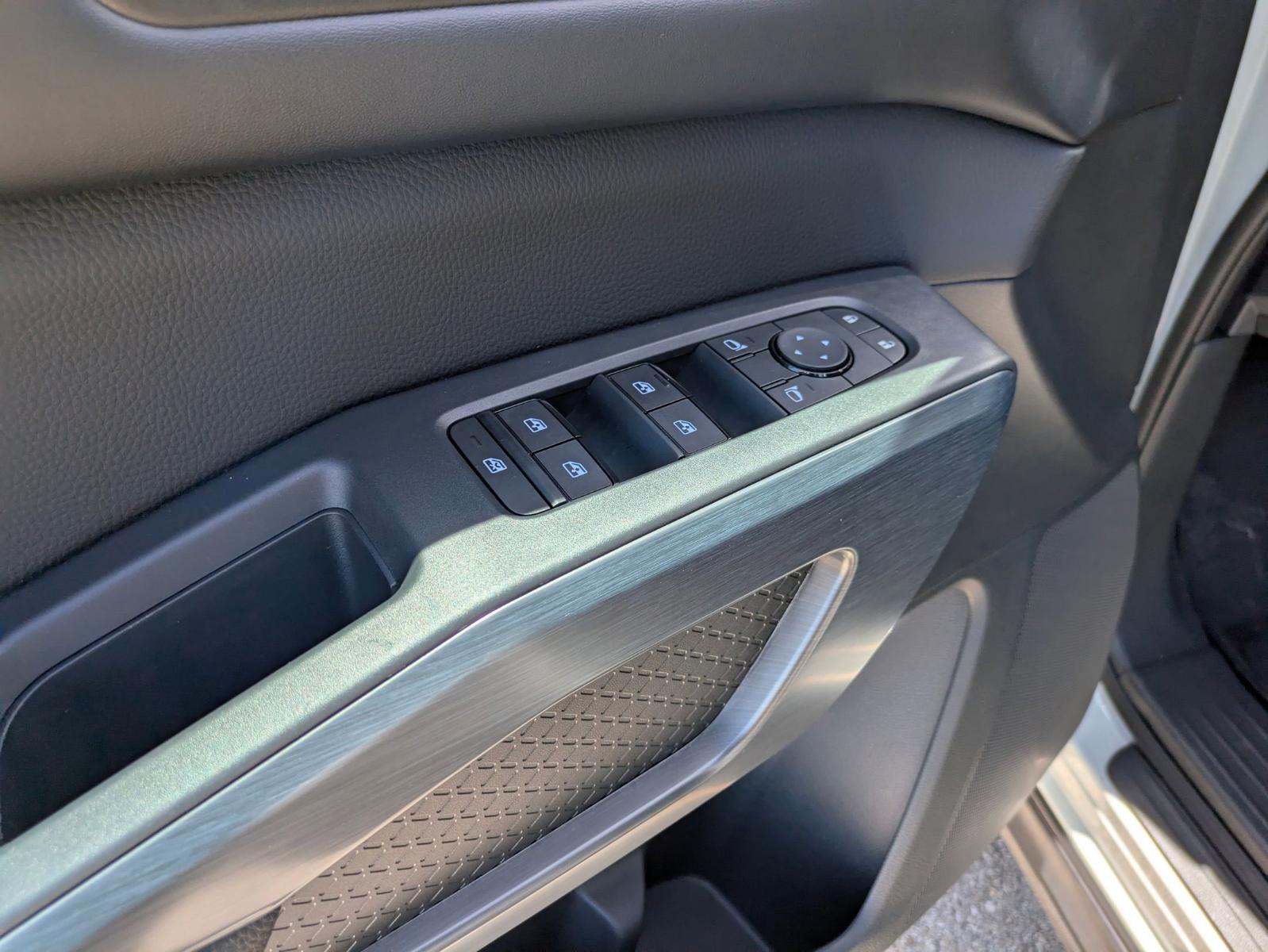 2025 Nissan Pathfinder Vehicle Photo in Seguin, TX 78155