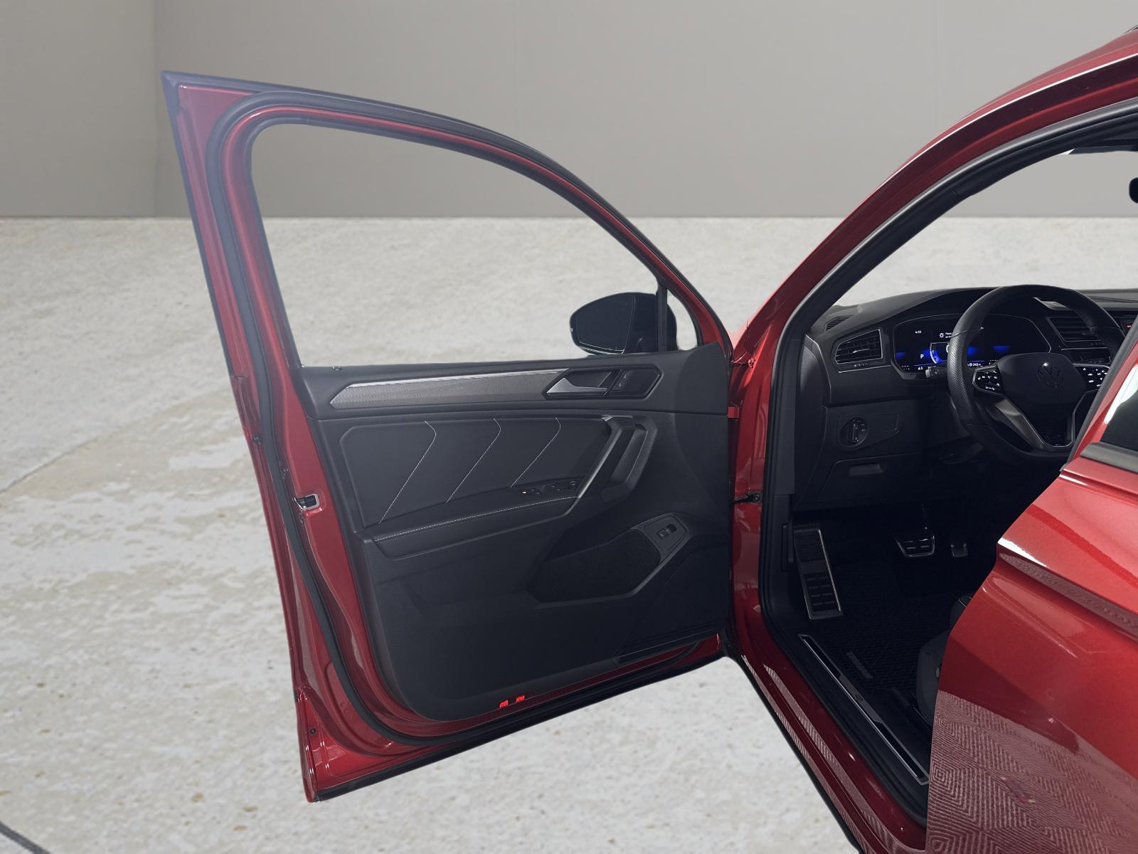 2024 Volkswagen Tiguan Vehicle Photo in Georgetown, TX 78626