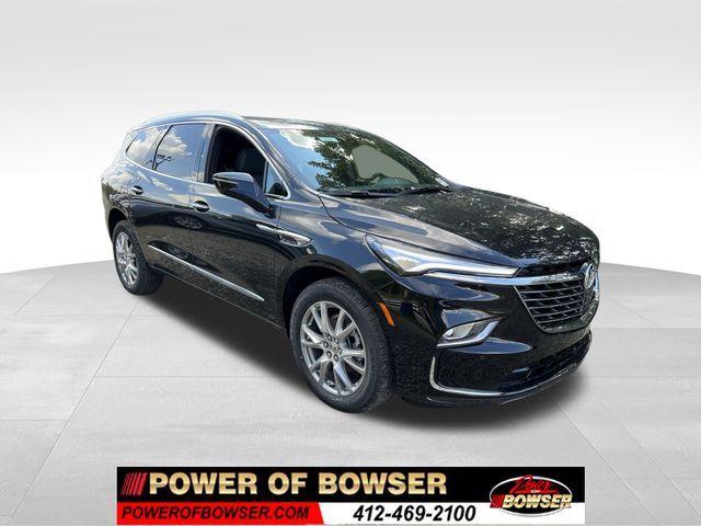 2024 Buick Enclave Vehicle Photo in Pleasant Hills, PA 15236
