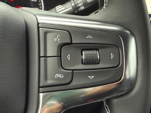 2025 Chevrolet Blazer Vehicle Photo in COLUMBIA, MO 65203-3903