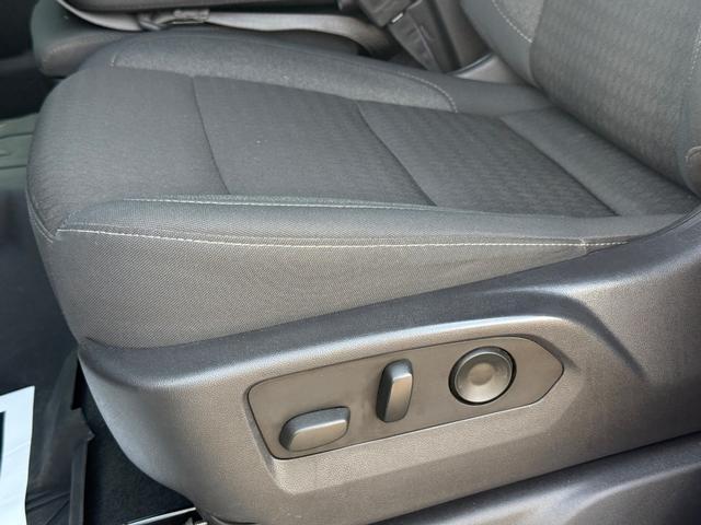 2023 Chevrolet Silverado 1500 Vehicle Photo in COLUMBIA, MO 65203-3903