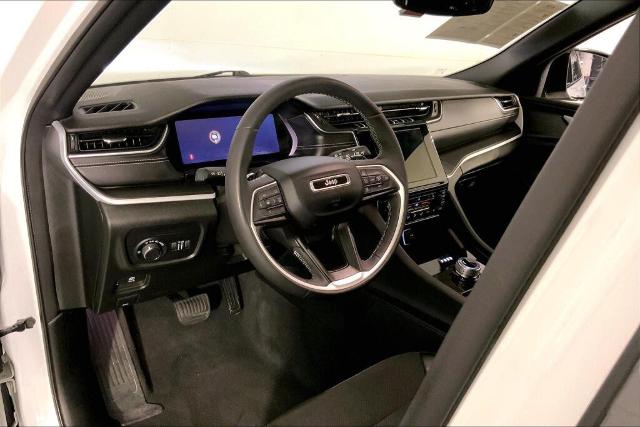 2024 Jeep Grand Cherokee L Vehicle Photo in Kansas City, MO 64114