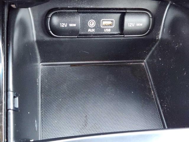 2016 Kia Sorento Vehicle Photo in DENTON, TX 76210-9321