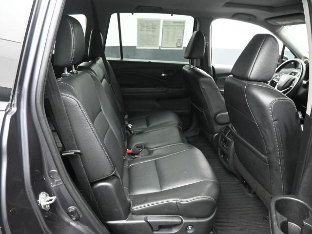 2021 Honda Pilot Vehicle Photo in Cedar Rapids, IA 52402