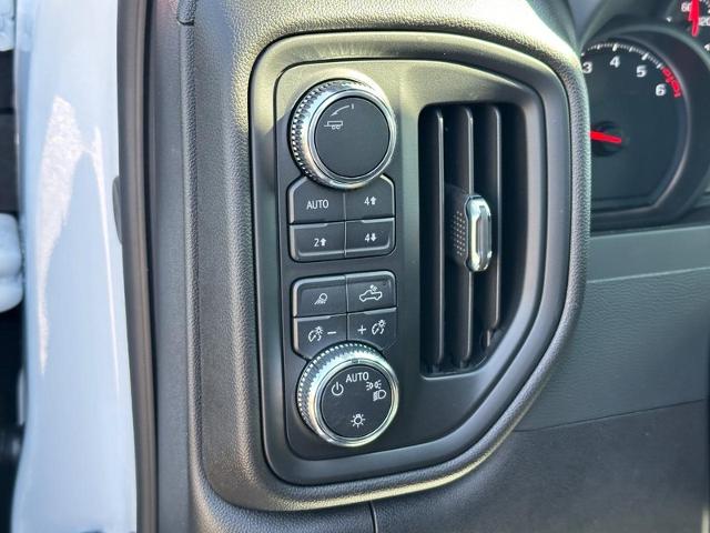 2024 GMC Sierra 1500 Vehicle Photo in COLUMBIA, MO 65203-3903