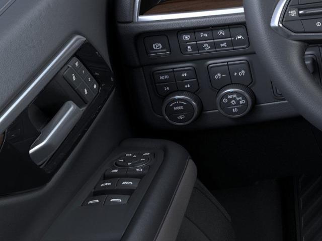 2025 Chevrolet Suburban Vehicle Photo in INDEPENDENCE, MO 64055-1314