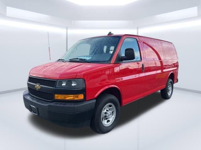 2025 Chevrolet Express Cargo 2500 Vehicle Photo in SAINT CLAIRSVILLE, OH 43950-8512