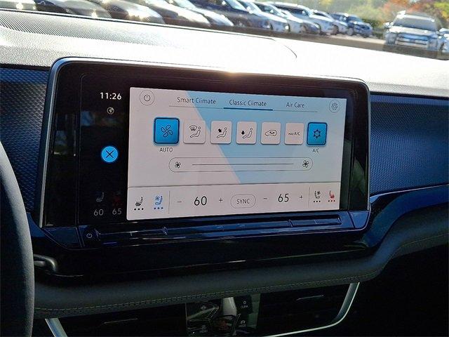 2024 Volkswagen Atlas Cross Sport Vehicle Photo in Willow Grove, PA 19090