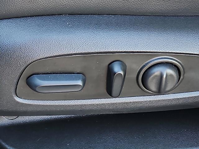 2023 GMC Terrain Vehicle Photo in TREVOSE, PA 19053-4984