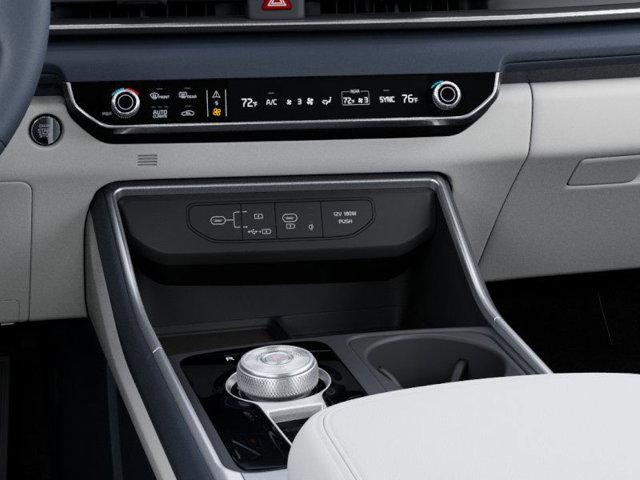 2025 Kia Carnival Hybrid Vehicle Photo in Westbrook, ME 04092