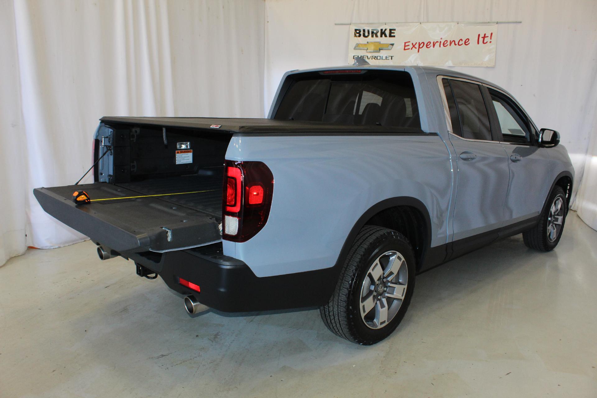 2024 Honda Ridgeline Vehicle Photo in NORTHAMPTON, MA 01060-1120