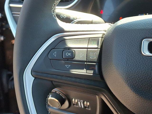 2023 Jeep Grand Cherokee Vehicle Photo in DANBURY, CT 06810-5034
