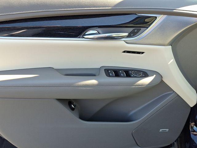2025 Cadillac XT6 Vehicle Photo in DANBURY, CT 06810-5034