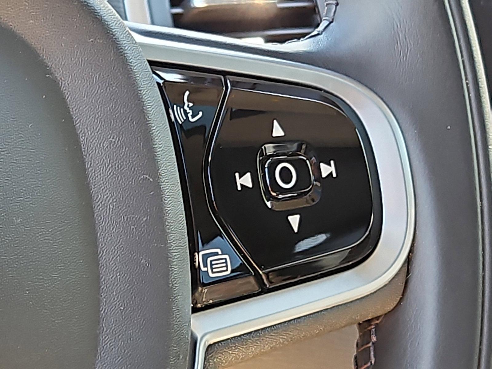 2019 Volvo XC90 Vehicle Photo in Trevose, PA 19053