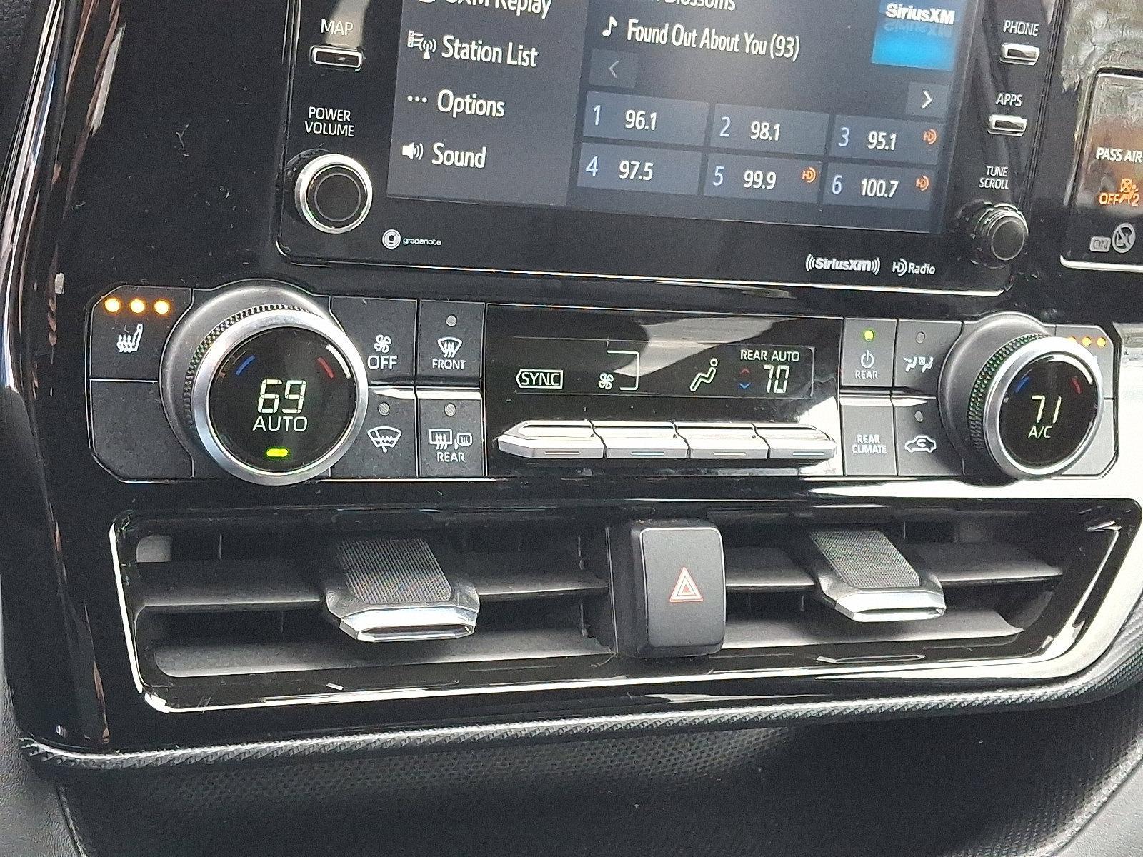 2022 Toyota Highlander Vehicle Photo in BETHLEHEM, PA 18017-9401