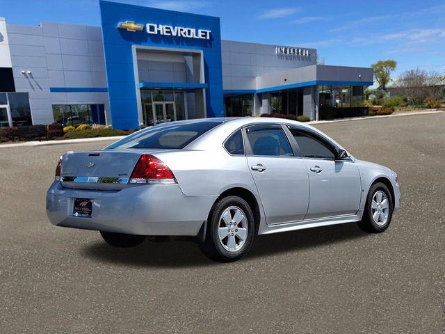 2010 Chevrolet Impala Vehicle Photo in DANBURY, CT 06810-5034