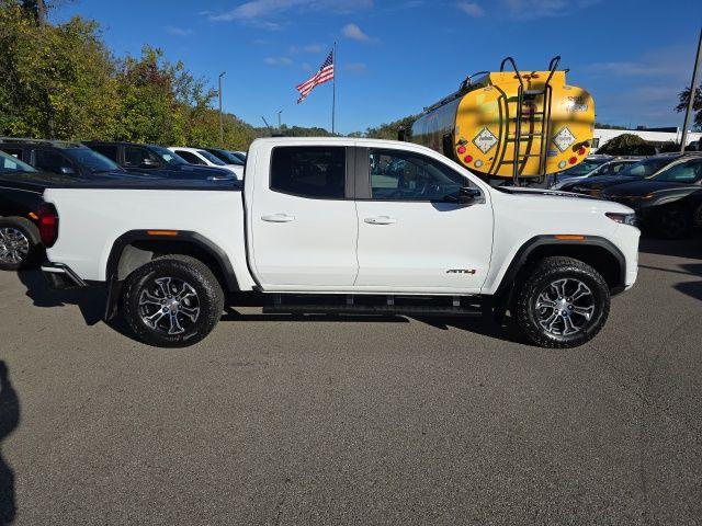 2024 GMC Canyon Vehicle Photo in Pleasant Hills, PA 15236