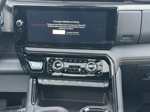 2025 GMC Sierra 2500 HD Vehicle Photo in COLUMBIA, MO 65203-3903