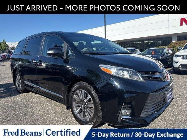 2019 Toyota Sienna Vehicle Photo in Flemington, NJ 08822
