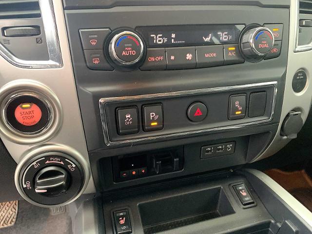 2019 Nissan Titan Vehicle Photo in MOON TOWNSHIP, PA 15108-2571