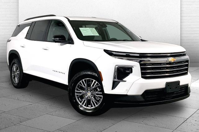 2025 Chevrolet Traverse Vehicle Photo in KANSAS CITY, MO 64114-4502