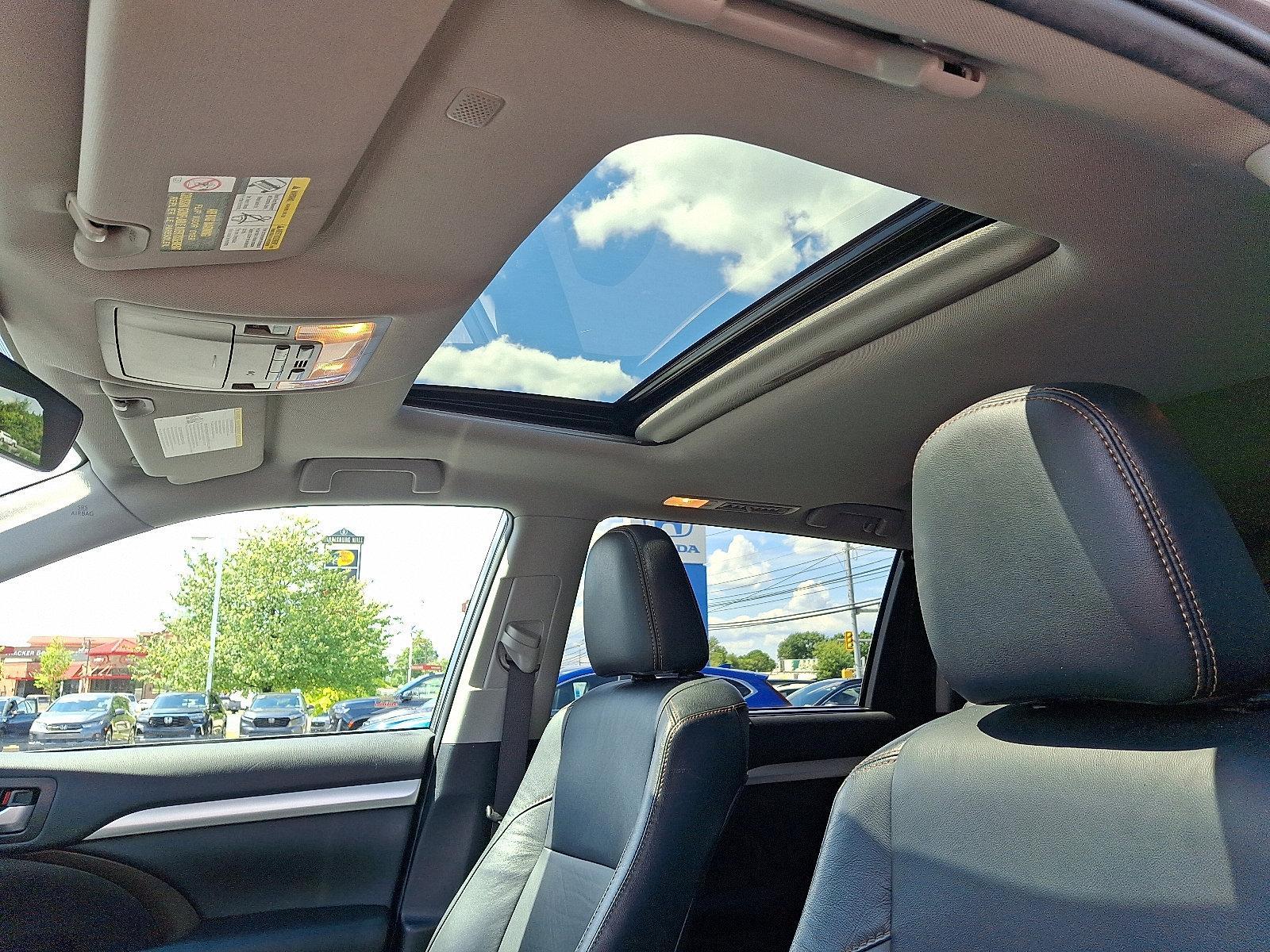 2019 Toyota Highlander Vehicle Photo in Harrisburg, PA 17111